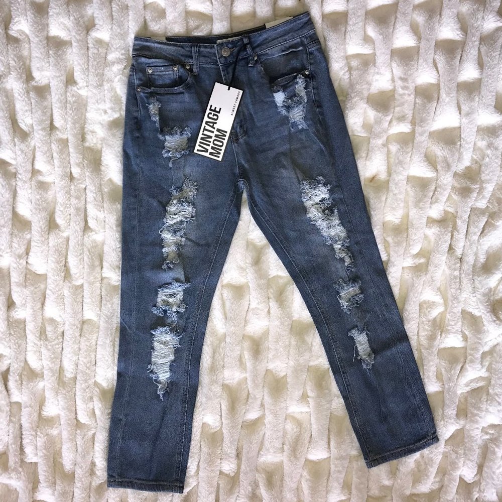 Almost Famous Jeans, Vintage Mom, Sz 7, Distressed